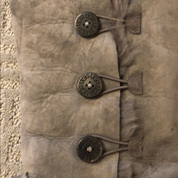 UGG size 6 Gray suede three button boot shearling - Picture 3 of 6